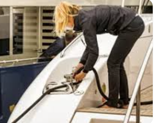 What Employers Look for When Hiring Deck Crew Online