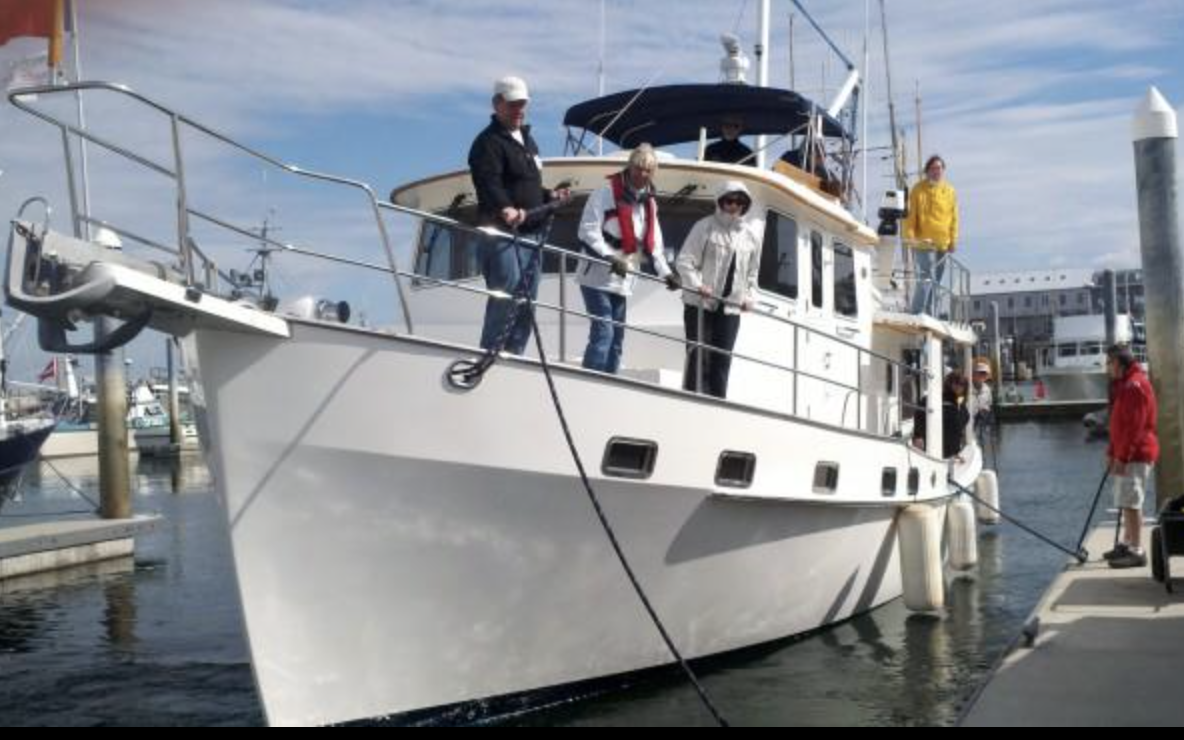 Docking in Rivers: Current, Tide, and Why Timing Matters